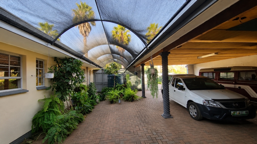5 Bedroom Property for Sale in Neserhof North West